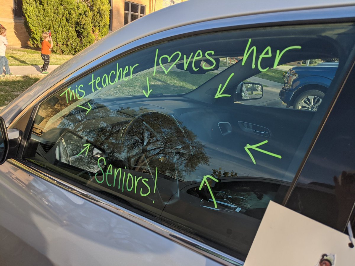 MrsKrystenClay's tweet photo. Had a great time tonight cruising and honoring our awesome seniors!! We talk a lot about perseverance and resilience, but our students this year are really putting it into practice! Congrats class of 2020!
To all our students: keep persevering! We love you! 
@USD482Dighton https://t.co/2k5TnM8GoQ