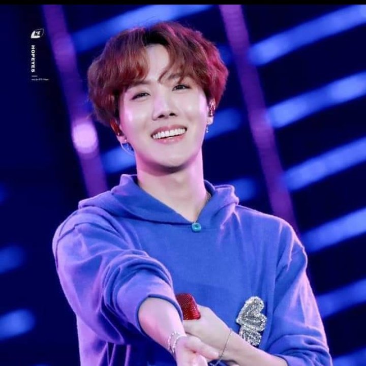 InformacionBts's tweet photo. #JHOPE  IGUAL YO TAMBIEN LLEGUE TARDE
PERO ♥️ #JHOPEMISOL
#JHOPEMIEZPERANZA
#JHOPEMIUNIVERSE 
#JhopeWeLoveYou 
#JHOPEELMOTIVODEMIFELIZIDAD  entendés eres mi felizidad te amo no agas caso lo que te digan los demás tu eres mi sol @BTS_twt #JHOPE 💜😉♥️ https://t.co/BjgtRb8Rpe