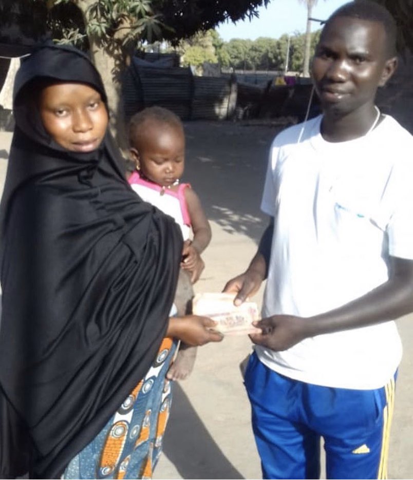 BQL___'s tweet image. Donations given directly to starving &amp;amp; struggling families.