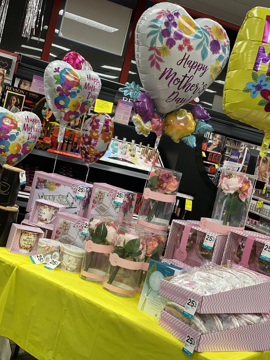 Miosoty_213CVS's tweet photo. Stop by your CVS Ymás❤️ We got everything you need for MOM💐 #Cvs3351 #CVSYMAS #MothersDay • Te esperamos en CVS Ymas con todo lo que necesitas para mami 💐 Celebremos ese ser tan especial que nos dió la vida ❤️ #diadelasmadres https://t.co/93wmPDUuZz