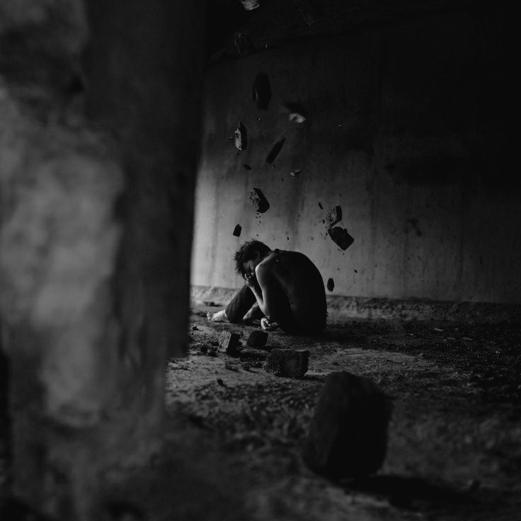 ◜                                                      ◝

                       𝑆𝑙𝑒𝑒𝑝𝑙𝑒𝑠𝑠

◟                                                      ◞