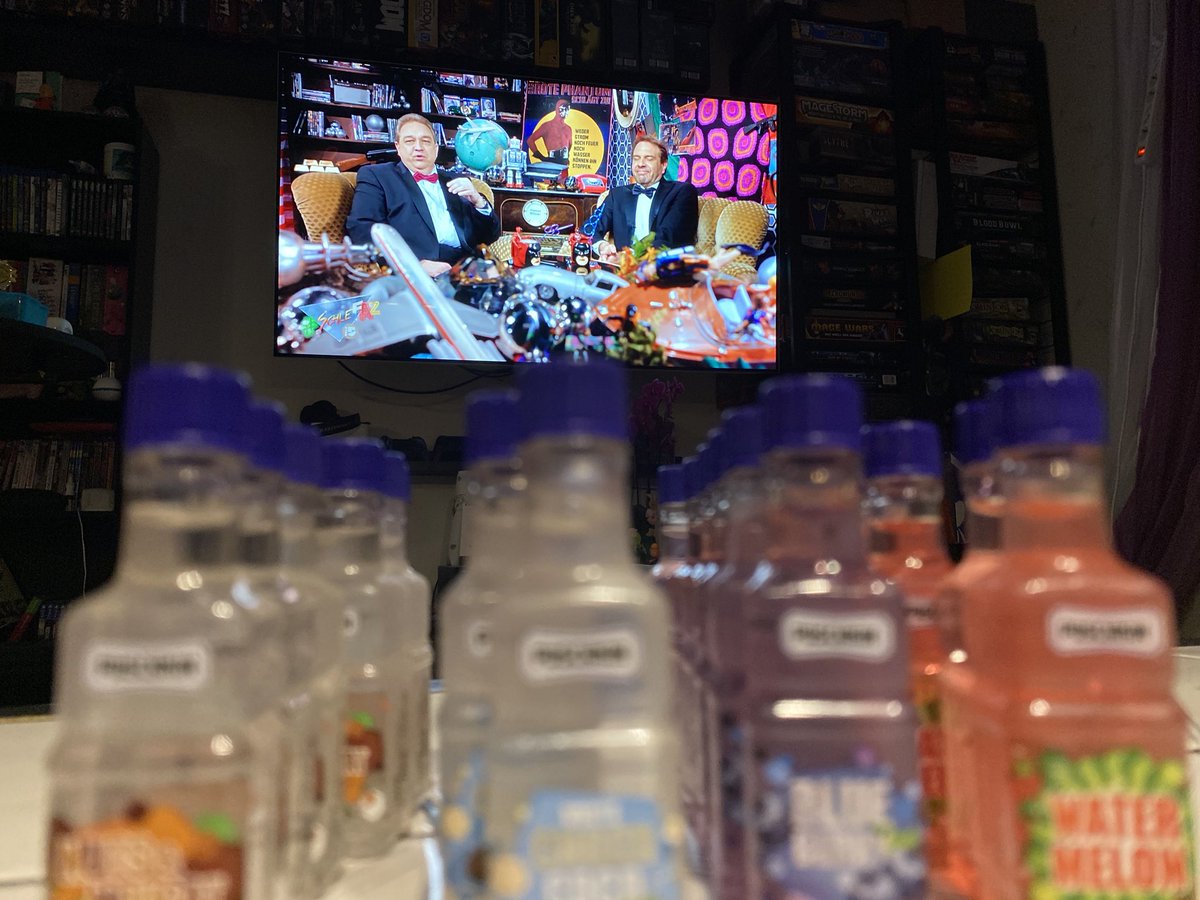 MorganKane3's tweet photo. Dank #Schlefix können wir unser #schlefaz jeder Zeit genießen. :-) #rotesphantom #ElektrischerEierschneider #ImpfenHilft https://t.co/bHUmglBoL0