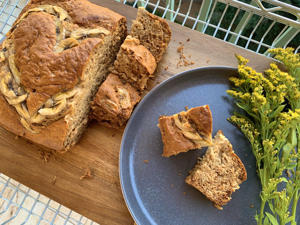 Let me tell you that I am a terrible baker. I can cook nearly anything but baking?? LMAOOOO. Anyways, I finally hit quarantine level: banana bread. It’s real ~m o i s t~ but it looks drier den a MF’er in these photos.