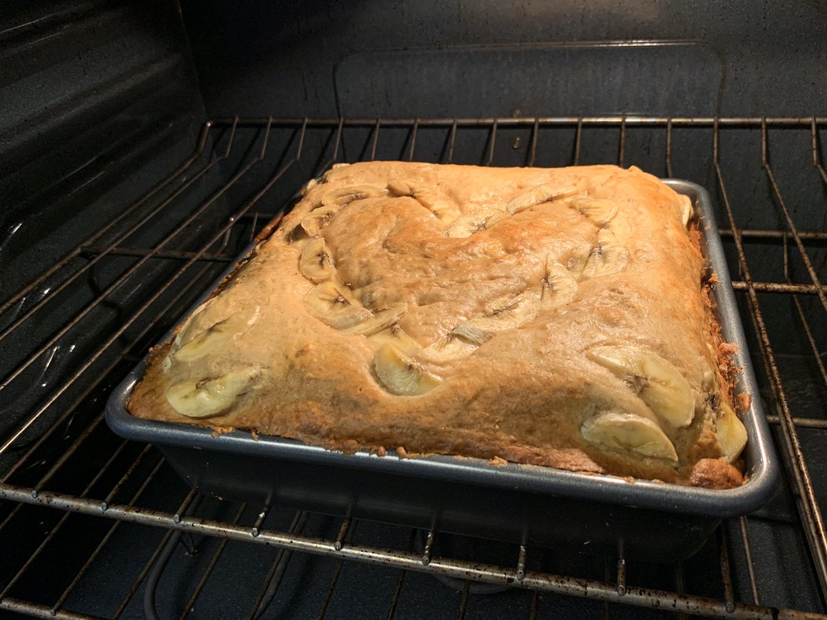 Let me tell you that I am a terrible baker. I can cook nearly anything but baking?? LMAOOOO. Anyways, I finally hit quarantine level: banana bread. It’s real ~m o i s t~ but it looks drier den a MF’er in these photos.
