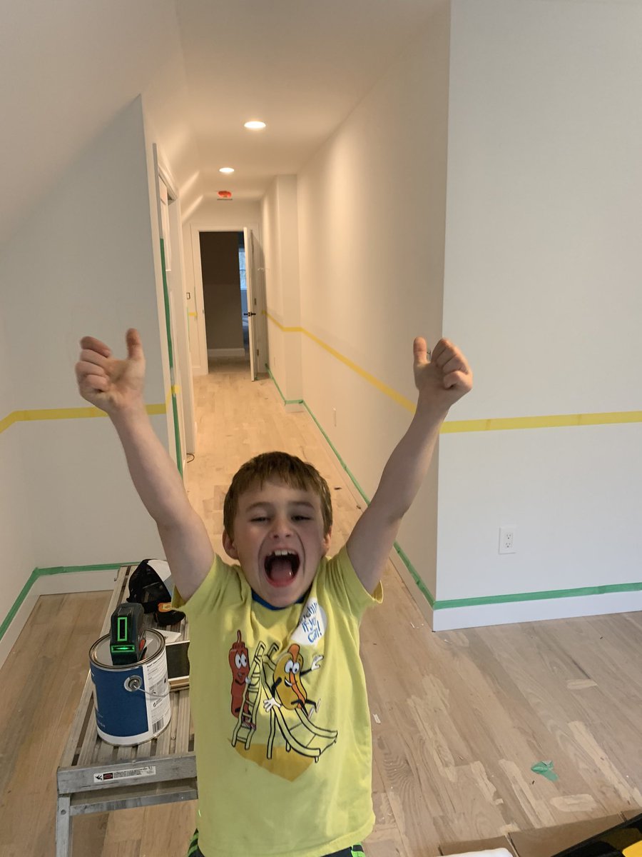 Bigdfia's tweet photo. @NHLBruins @tuukkarask @pastrnak96 making his new room Bruins ready!! https://t.co/DwzRXH3Tn8