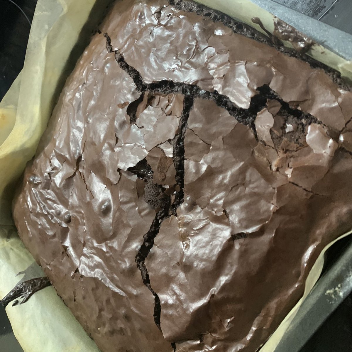 isaccg05's tweet photo. Hoy quiero compartirles mi receta para el brownie, espero le sea de ayuda para estos días próximos, ya que viene el día de las madres, en el hilo estará el paso a paso, espero luego sus fotos. Sigan el hilo 👏🏻🤙🏻 https://t.co/EF7u2fZ9Nd