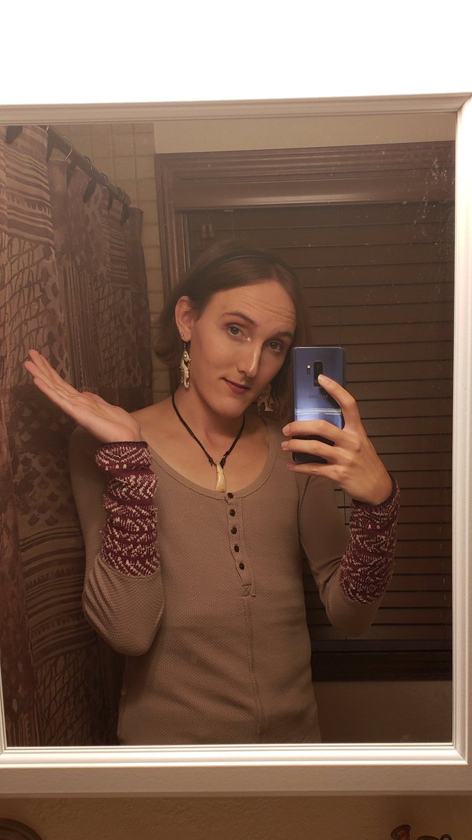 AtonalSabrina's tweet photo. As of yesterday, I've been on HRT for ONE year 😊💊 y'all, through all the mood swings, body changes, and gay yearning, I have never been happier
#biHRTday #Tranniversary #quarantinedLGBTQ https://t.co/XugTlCWmtx