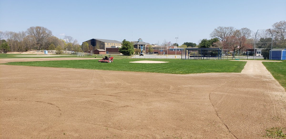 SeekonkLL's tweet photo. Great pic of field and HMS in the background! #nicefield https://t.co/UZ07z8lbaE