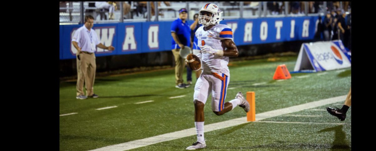 TayCashout's tweet photo. #AGTG💪🏾Blessed to receive my 2nd offer from HOUSTON BAPTIST UNIVERSITY 💙🧡#GOHUSKIES  @CoachSchov https://t.co/ob3WjINvxC