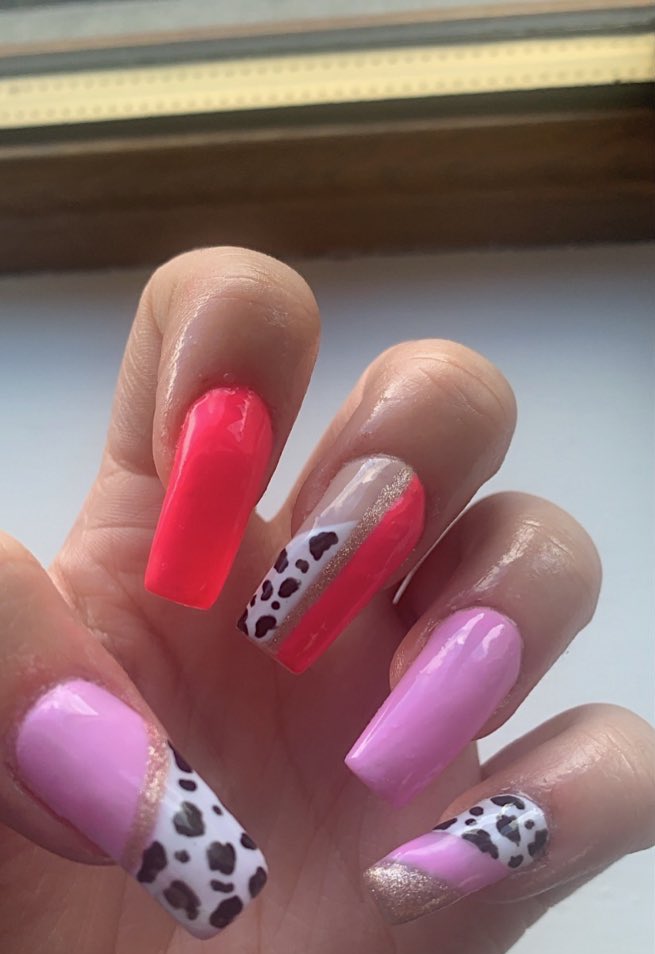 bethhdunne's tweet photo. @ryanwohlgemut my nail polish of the week💅🏼🐄💓 https://t.co/GXFSQnNfBt