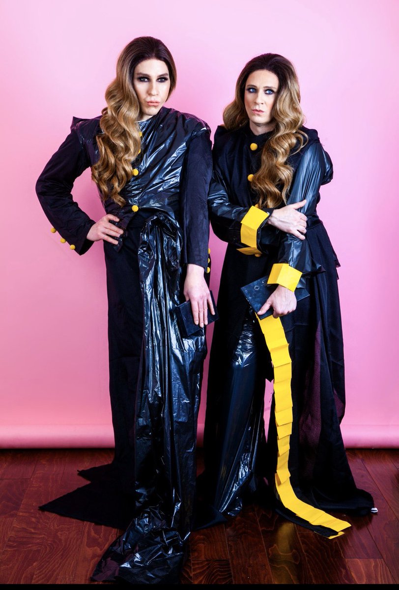 tomlenk's tweet image. I’m seeing double! Don’t dispose of this LEWK made with trash bags! A v important influencer collab with @trixiemattel #MetGalaChallenge @voguemagazine #LenkLewkForLess