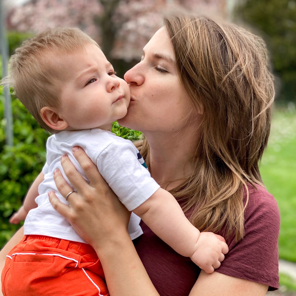 How was everyone’s weekend? I had a fun weekend of kissing these cheeks nonstop, and LOTS of yard work haha! 😍 The weather here was awesome this weekend so it was really nice spending so much time outside 😊 Hope you guys had a great weekend!