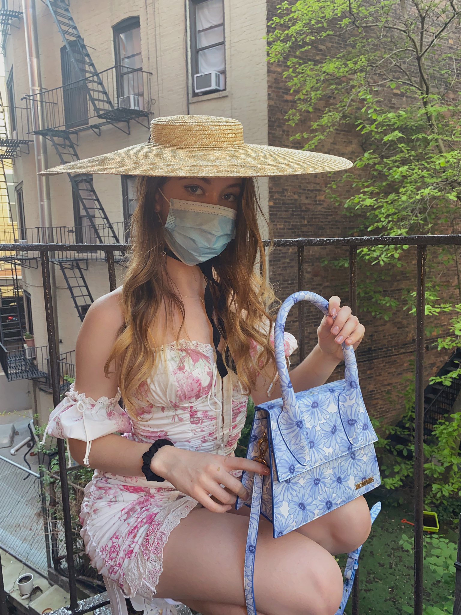 Zoey Luna on Twitter: "Beautiful spring day 👼🍯 https://t.co/doydkcEM5N