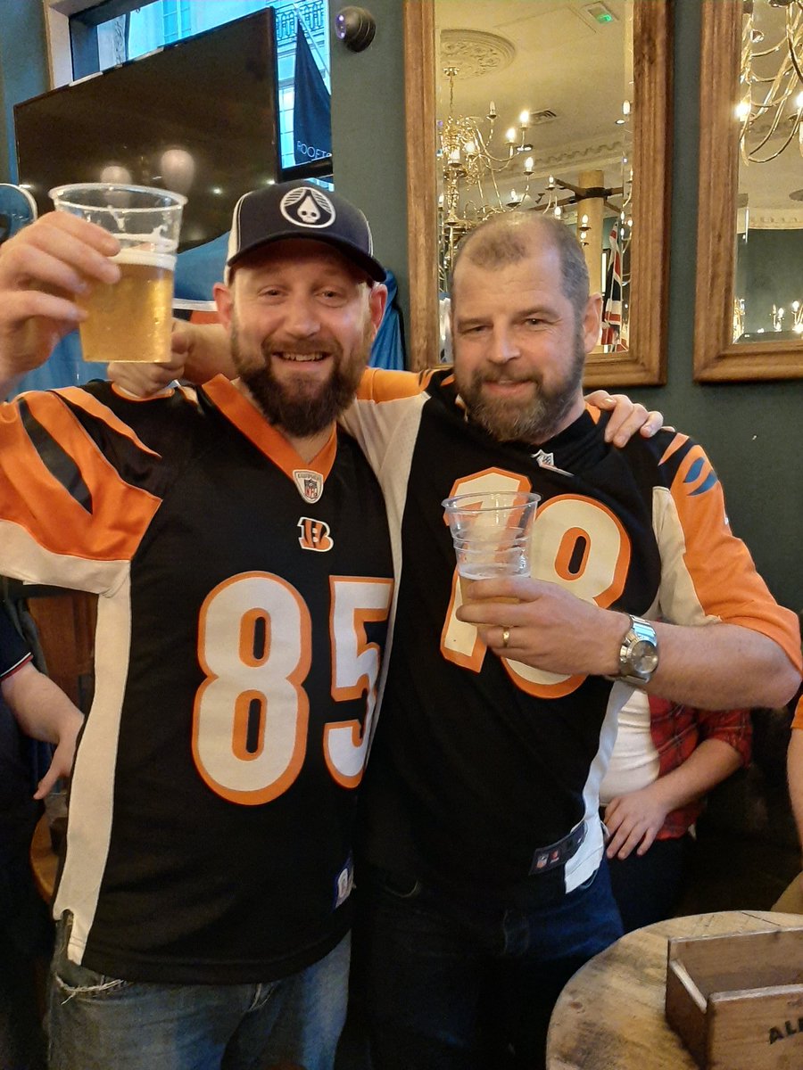 Scottgibb1's tweet photo. W/ @Slamduncthefunk in the @admiraltylondon 
#whodeyintheUk #Wembley #bengals #rams repping @ochocinco &amp; @rhinegeist @WhoDey_UK https://t.co/O1Vu8XKTuR