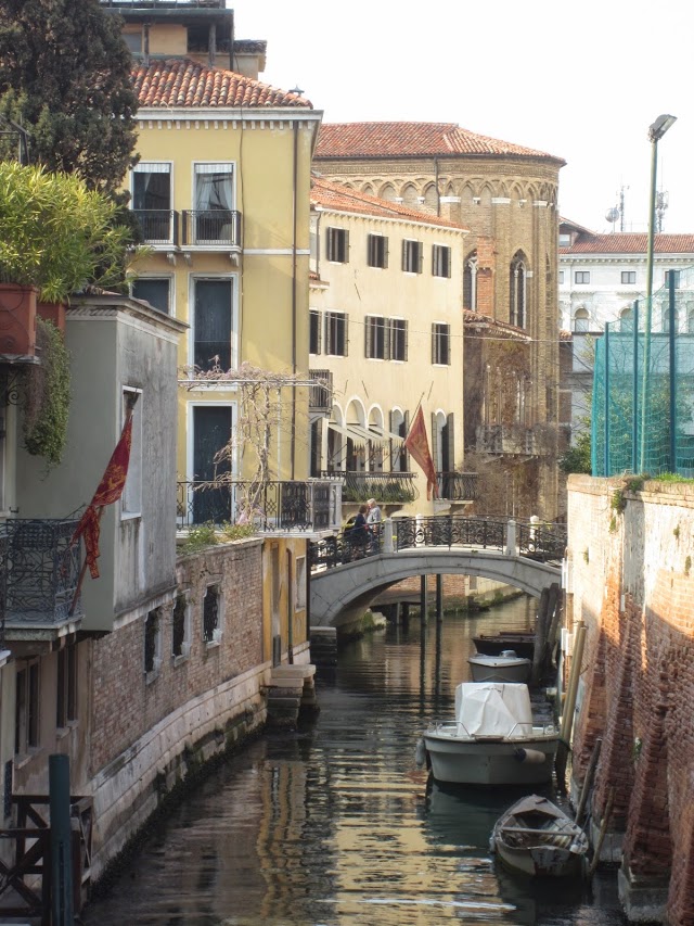 dhulldevsfan's tweet photo. @FlyteClubb I was looking for a section of canal with Venetian flags flying all day!  I finally found one just before we had to leave the lagoon. https://t.co/UN2Be9uvsV