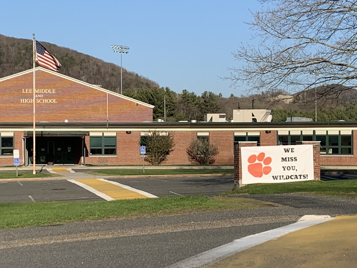 Lee Middle and High School tweet media