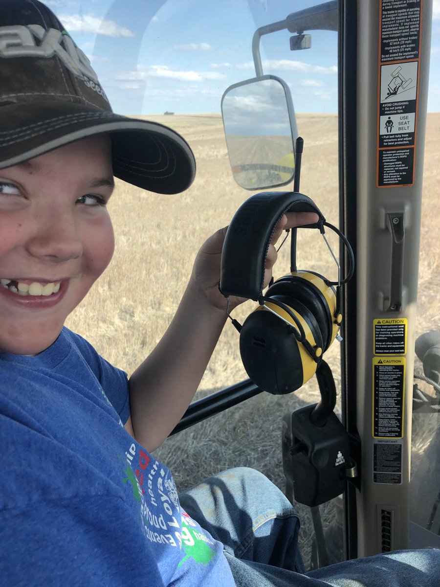 LashleyCurtis's tweet photo. Found some field treasures and they even work!! #plant20 https://t.co/wiqjK3YwpD
