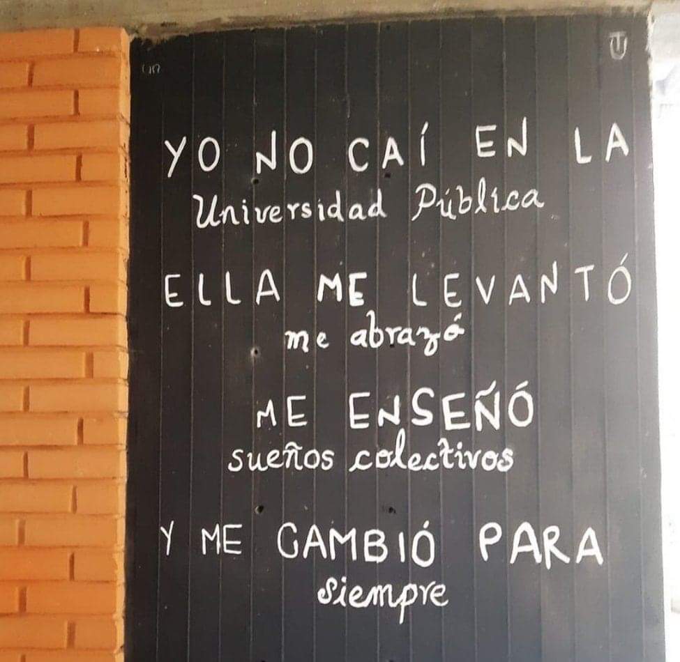 steeffBC's tweet photo. #IESsinRecorte #QuelaUnopaguelaCRISIS https://t.co/vGafDmg2fx