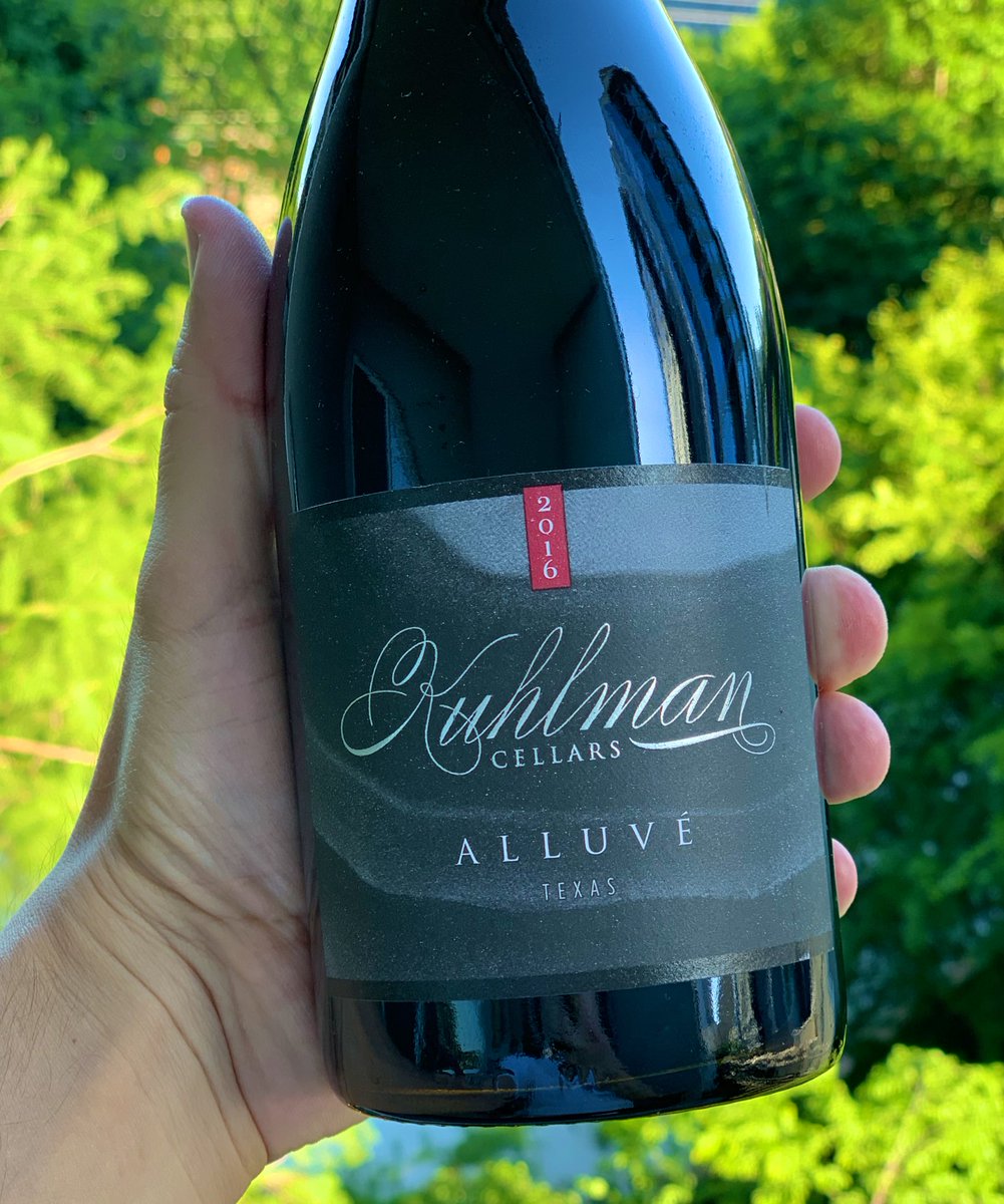 SashaEats's tweet photo. Drinking Texas #wine this evening, folks 🍷 What’s in your glass, #WineLovers? 🤔 #WineLifeMatters #SashaSips #SundayFunday #cheers https://t.co/MlmqH71d3C
