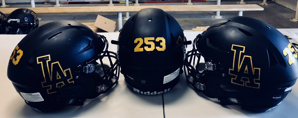 STAY SAFE tweet media