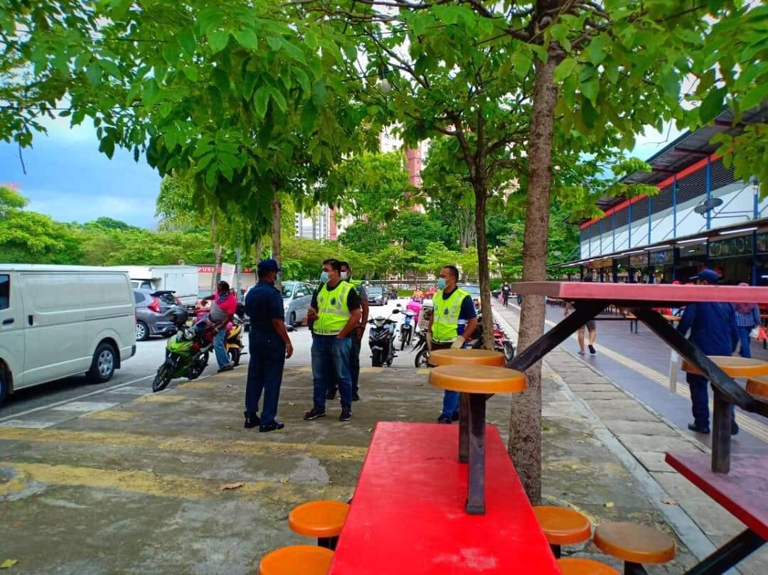 iamiqdad's tweet photo. @wnhsevond nasib orang report https://t.co/J6FmAr4Swg