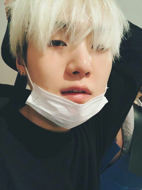 lelyy511's tweet photo. My heart Glows for him #yooniecrew https://t.co/t7uoX2dzeB