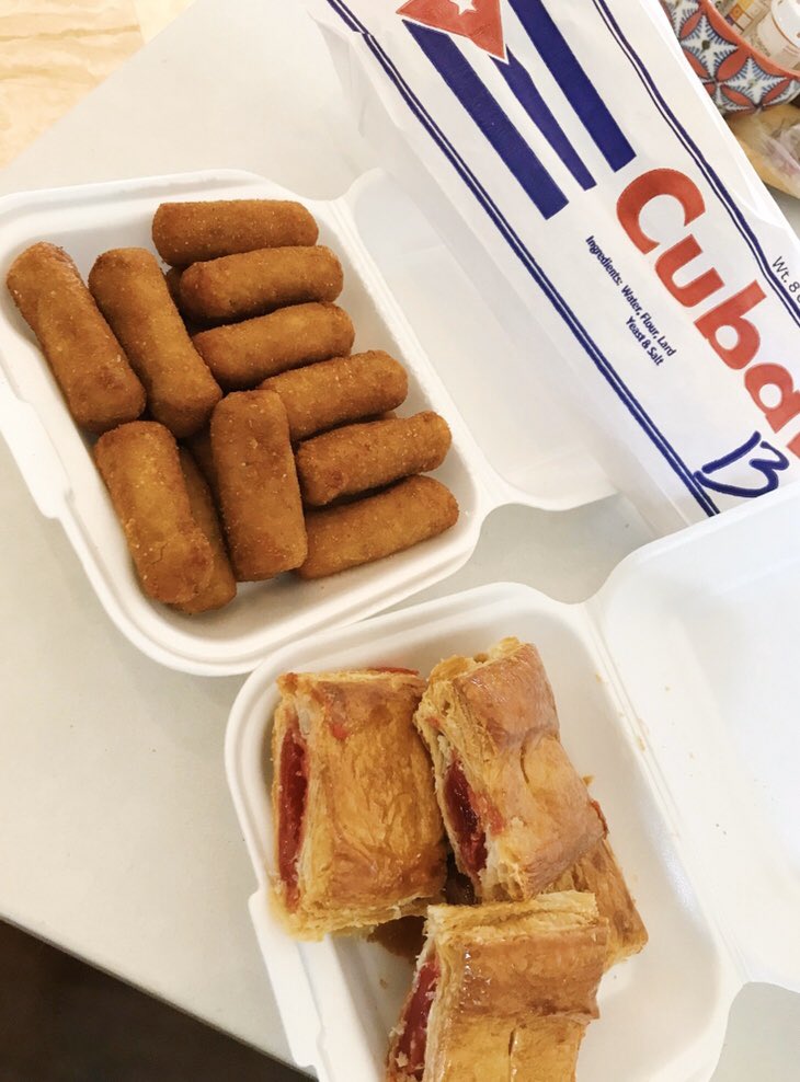 2 Cuban Girls tweet media