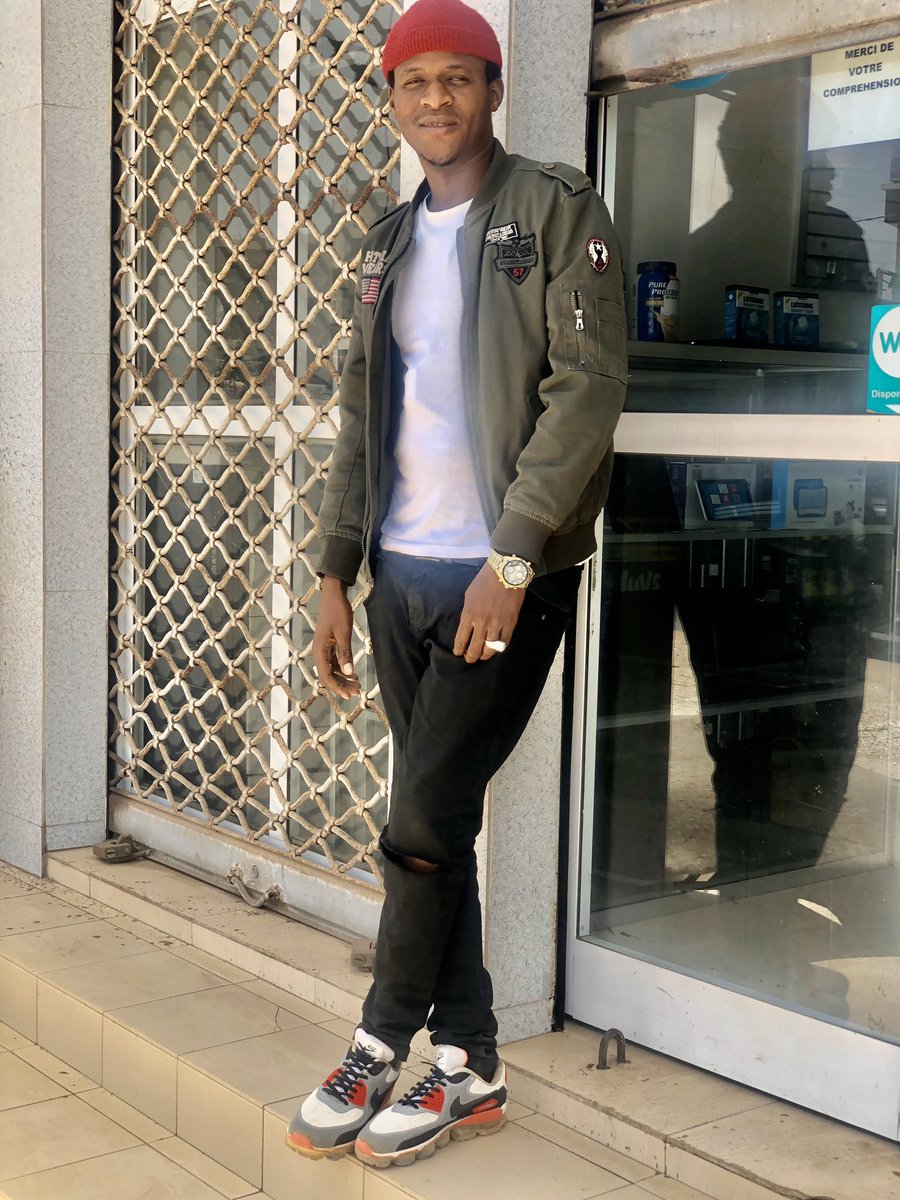 l_rifou's tweet photo. #goodsunday Yallahna Jam Saxx sii nieup 🙏🏽❤ Peace and Love may God Bless You Guys
#BALA_BENEEN_GUISS_GUISS 😉😷🤫
#Rifou #KK #leaderCom #Another_vision https://t.co/xuFMoNjEbb