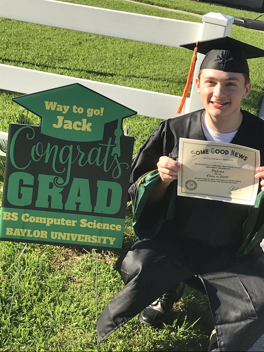 MTitzman's tweet photo. So proud of my Baylor graduate #SicEm @somegoodnews @jedijrt https://t.co/9GKyU9cnjU