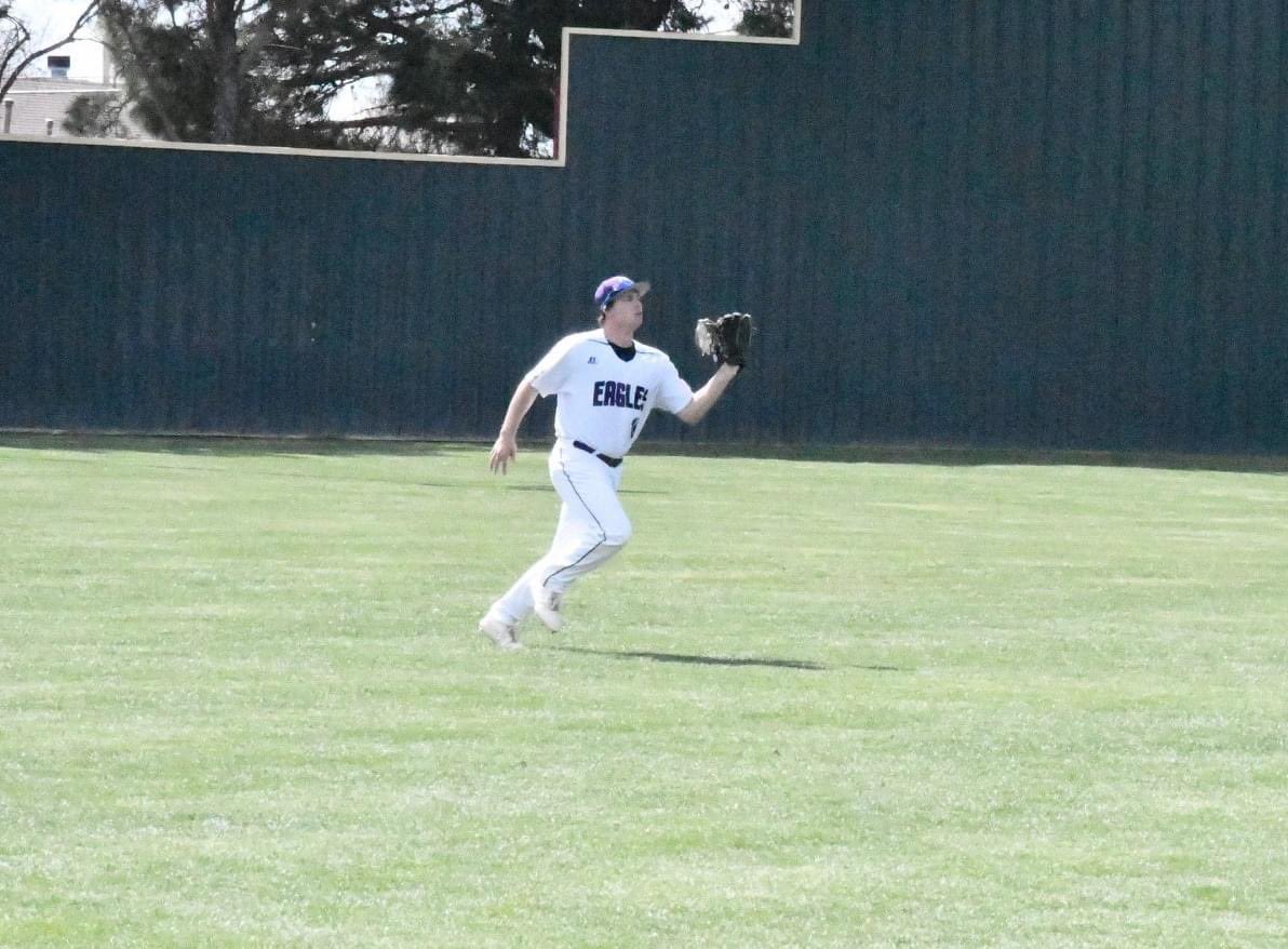 JonathonPeavey's tweet photo. Proud to say that me and my brotha made it! We’re committing to Dakota College at Bottineau in North Dakota!I’d like to thank everyone who helped us along the road! Biggest thanks for to my travel coaches and my dad! Love you all! Nothin can stop us now @Chance_Mathis83 https://t.co/b4gdj9EL4A