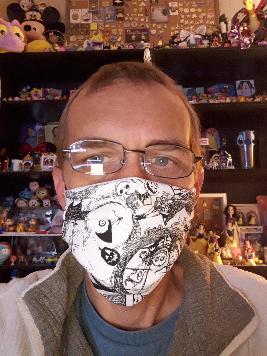 ChrisLuvsDisney's tweet photo. Lots of great Disney masks at Etsy shops and Shop Disney is taking pre orders for face masks also!😷
#Disney #facemasks https://t.co/fBiIFCjarG