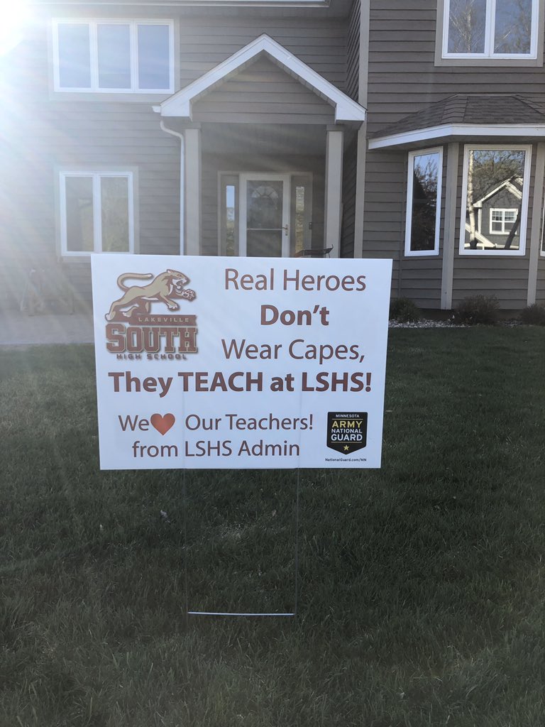 lmrasmussen21's tweet photo. Amazing School with even better people that I work with! Thanks South Adm! #CougarsOnline2020
#BetterTogetherLSHS @Murphy_LSHS @McDermott_LSHS https://t.co/xzi8H6kfZW