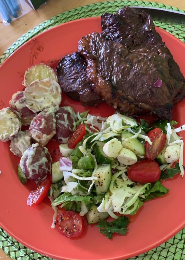 shortandspiccy's tweet photo. Supper was a hit #goodshit #mommarocks #thegoodgood #fillyourbelly #loveit 🥩🥔🥬 https://t.co/1wDSdSWc0t