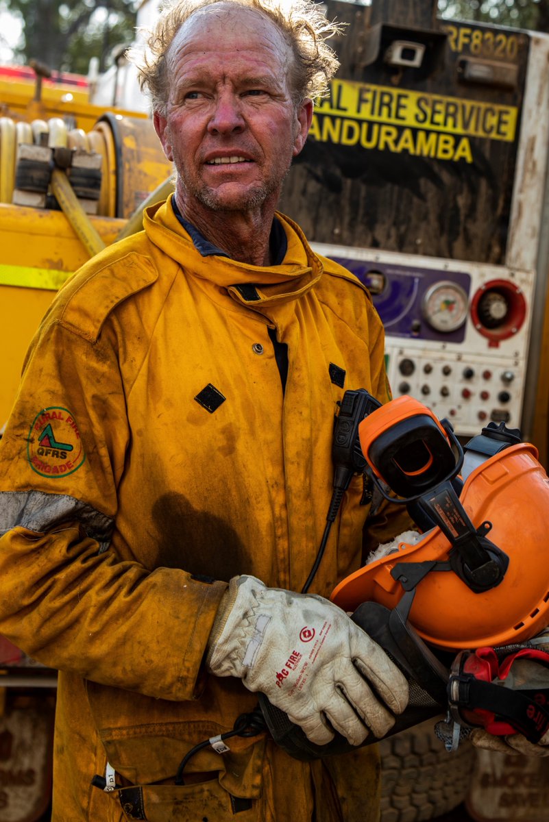 QldFireDept's tweet photo. Happy #IFFD! 🎈
We want to celebrate by thanking not only our firefighters, but also the people that stand next to them.  
Their families, their colleagues, their international and national counterparts – today is also your day. 
So, thank you - we couldn't do it without you. https://t.co/Wnn4nN5dck
