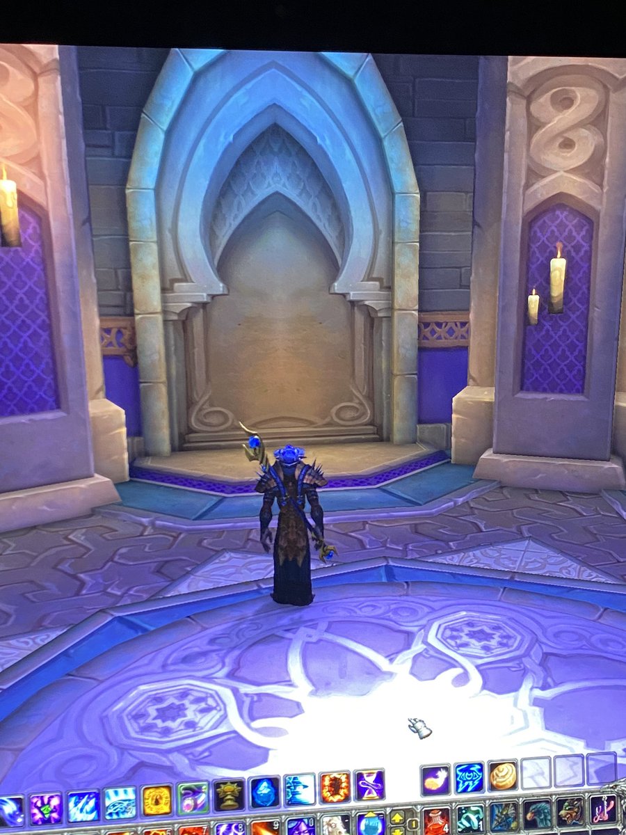 Jahchango's tweet photo. @BlizzardCSEU_ES tenéis un Bug, los portales en Legión en Dalaran no salen. Hay varios jugadores en la misma situación.. ya desde ayer. Es en la primera misión Un mensaje Inesperado. https://t.co/JSj9wMcd9P