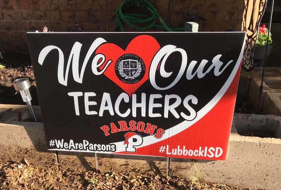 ParsonsPirates's tweet photo. We love our teachers and staff Parsons! 
Happy teacher/staff appreciation week! ❤️🖤🏴‍☠️
#WeAreParsons
#LubbockISD https://t.co/nnjyinOFiD