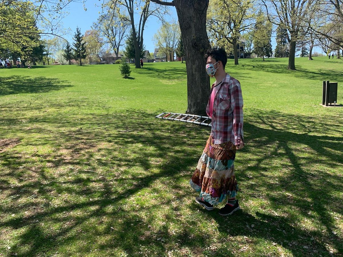 MutualArising's tweet image. It was already gonna be a weird year anyway w/o the parade. But still...it’s mayday and deserves to be celebrated as such! My personal risk tolerance and wellbeing needs are now in the “totally glad to hang out with ppl outside” camp so the dance party was extra gr8 #mplsmayday