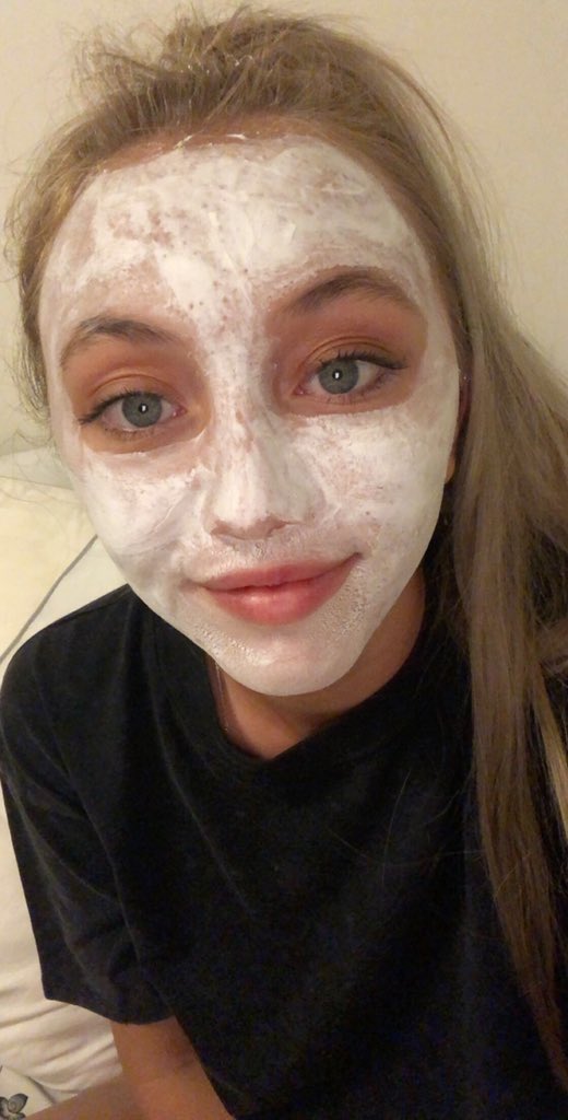 satinbones's tweet photo. If you don’t have to try for nice skin, count your blessings. https://t.co/8UryoyOSlz