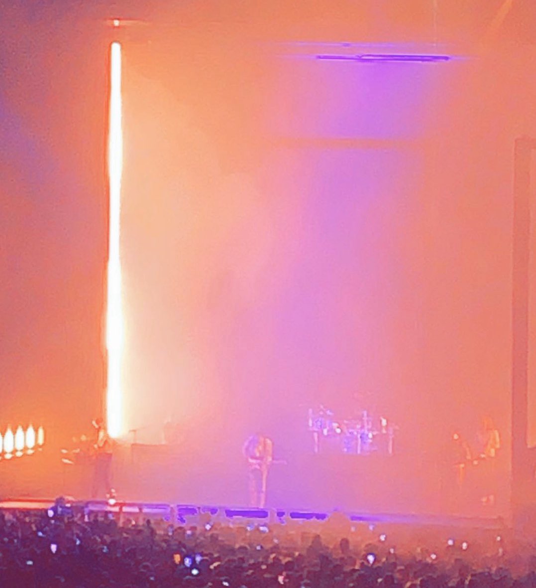 strangeppl99's tweet photo. This concert was 1 year ago yesterday. Not only was it remarkable because it was my first time seeing one of my favorite artists, but it’s also where I met you. I can’t believe it’s been one year of knowing you. It’s been one of the best years of my life. I love you 💙 @jxn_cc https://t.co/Cmvq0ZDmIp