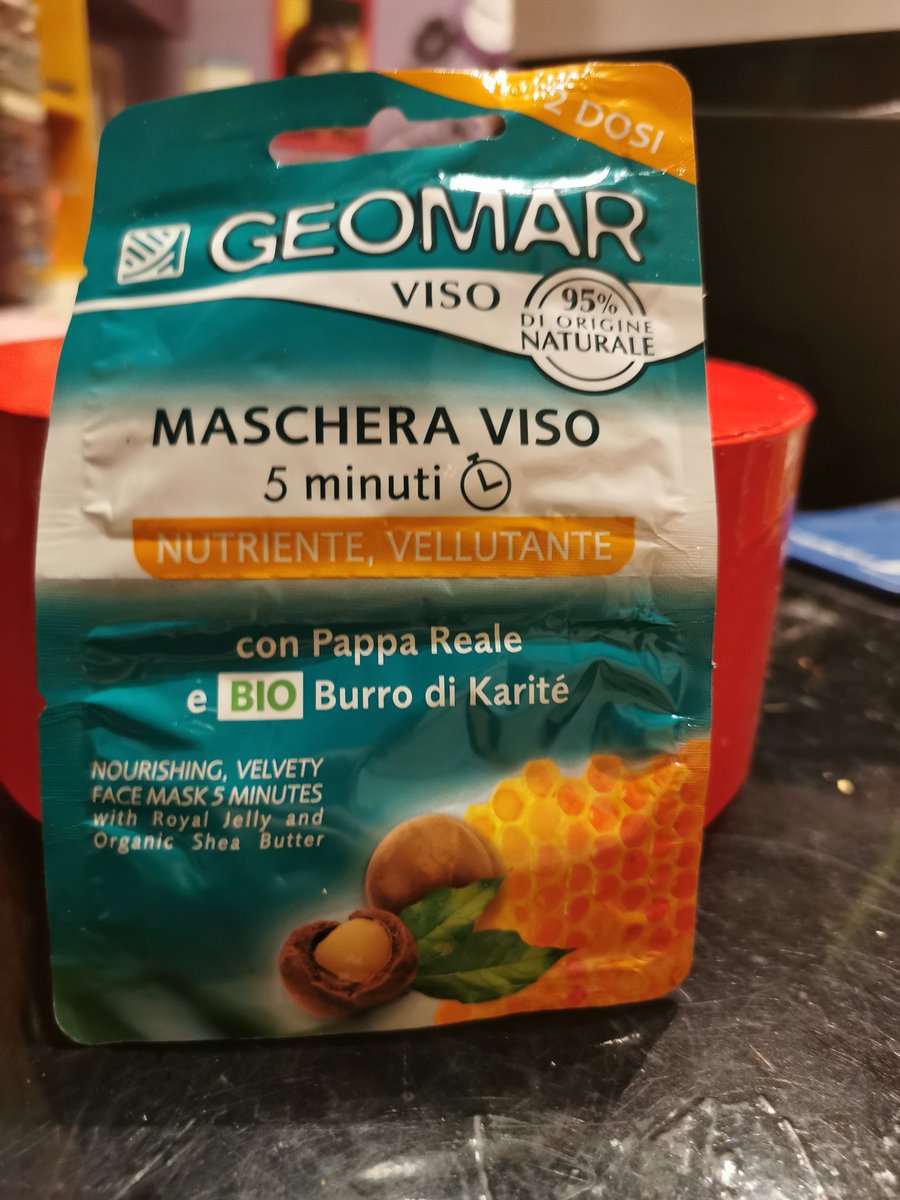 manuela_zingale's tweet photo. #graziemillee @geomaritalia per la tua #mascheravisonutriente & #vellutante con #pappareale & #burrodikarité #geomar
#mazingando #lelêxxii
#371likes #373likes #375likes #377likes #379likes
#373followers #375followers #377followers https://t.co/WgzHofRX0y