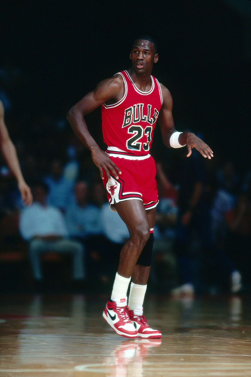 chicagobulls's tweet photo. Gamechanger #TheLastDance https://t.co/hca0NB4I3C
