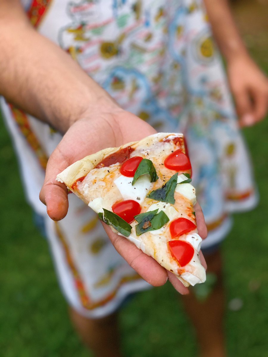 thegiordanelli's tweet photo. Ya tengo mi primer emprendimiento en instagram! Las mejores pizzas italianas 🇮🇹 RT!
https://t.co/rwYv4umuhb https://t.co/0OCfc9u1jz
