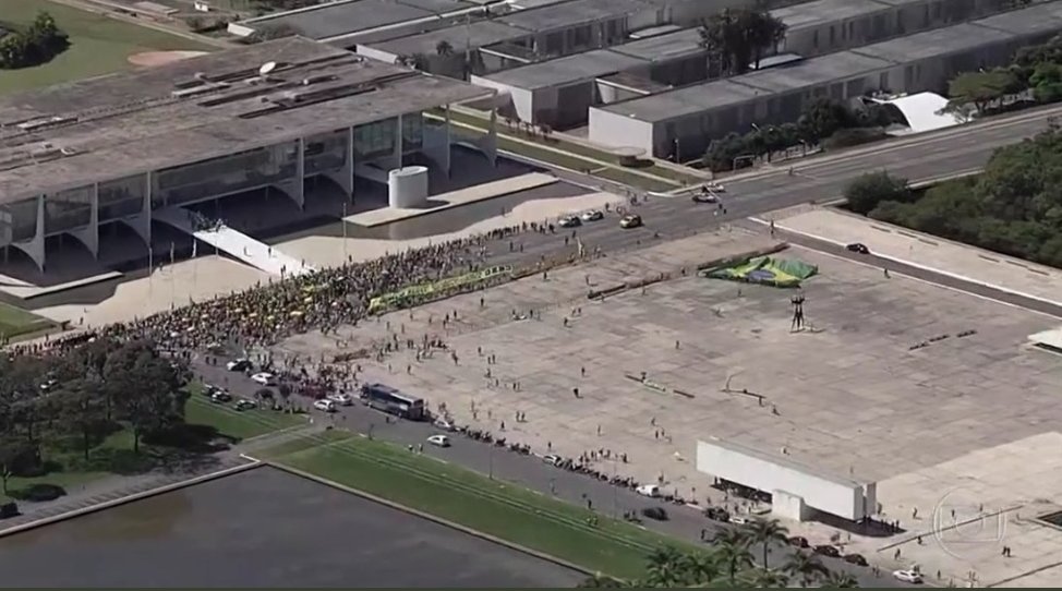 Brasil, 3 de maio de 2020.
Por outra perspectiva.