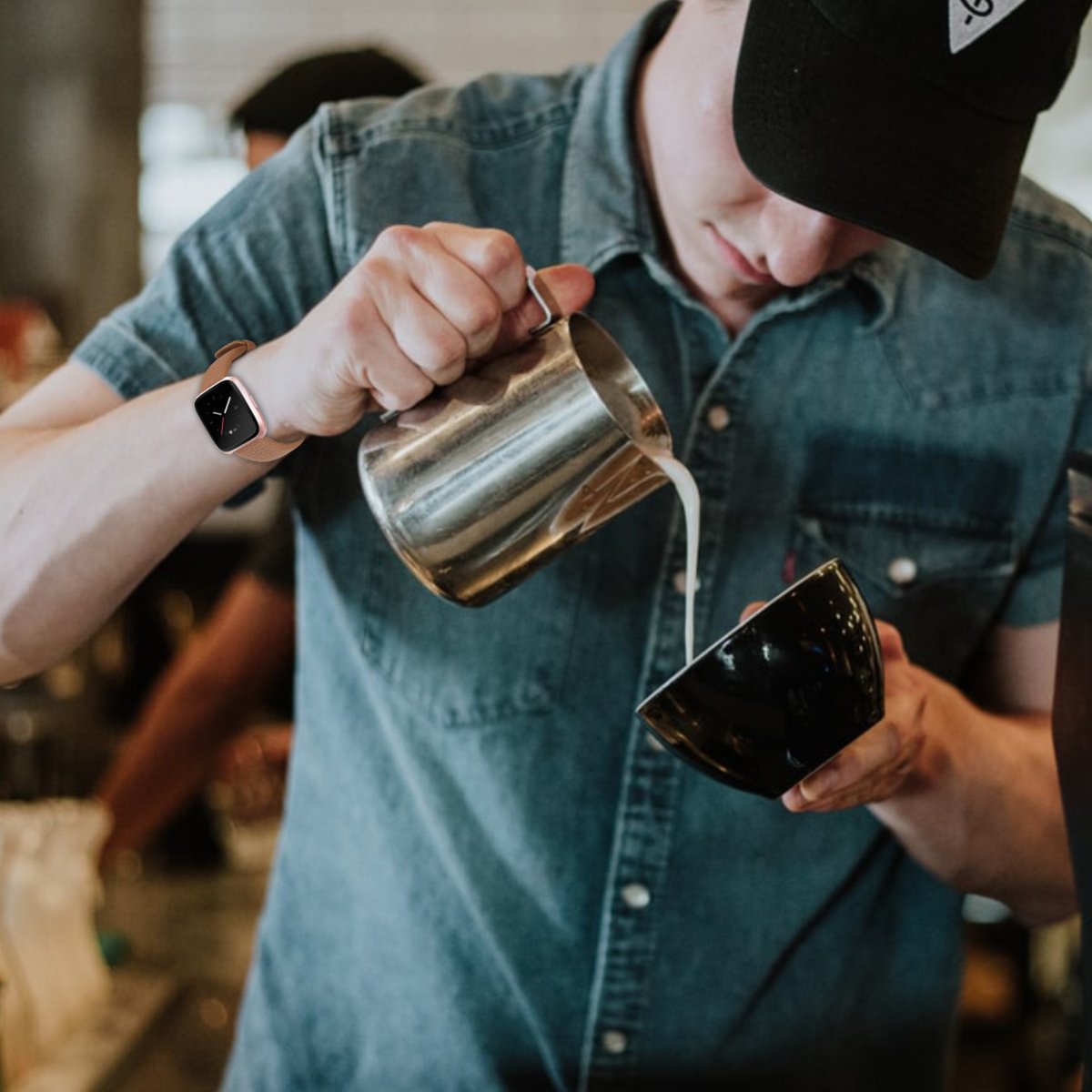 iHillon's tweet photo. #fitbitversabands #fitbitversabandformen #leatherbands
The man was making coffee ☕️☕️very carefully. I think he should be an apprentice.What do you think?🙃 https://t.co/beR6E8R0Fe