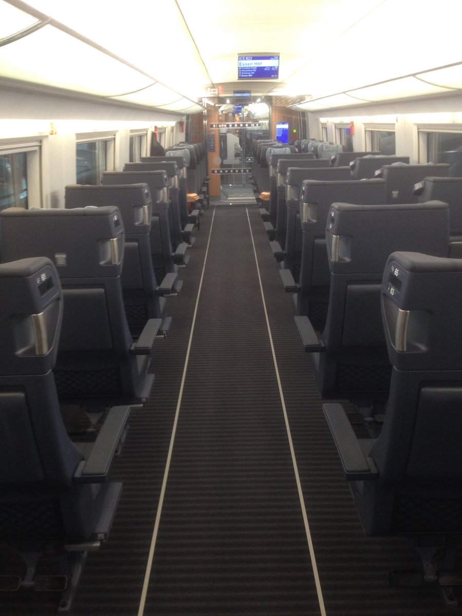 Gespenstisch. Meine erste Fahrt mit dem #ICE in Zeiten des #Coronavirus. Ich sitze alleine in einem ganzen Abteil. Natürlich mit dem staatlich verordneten #Mundschutz. Ist doch klar. Befehl ist Befehl.....