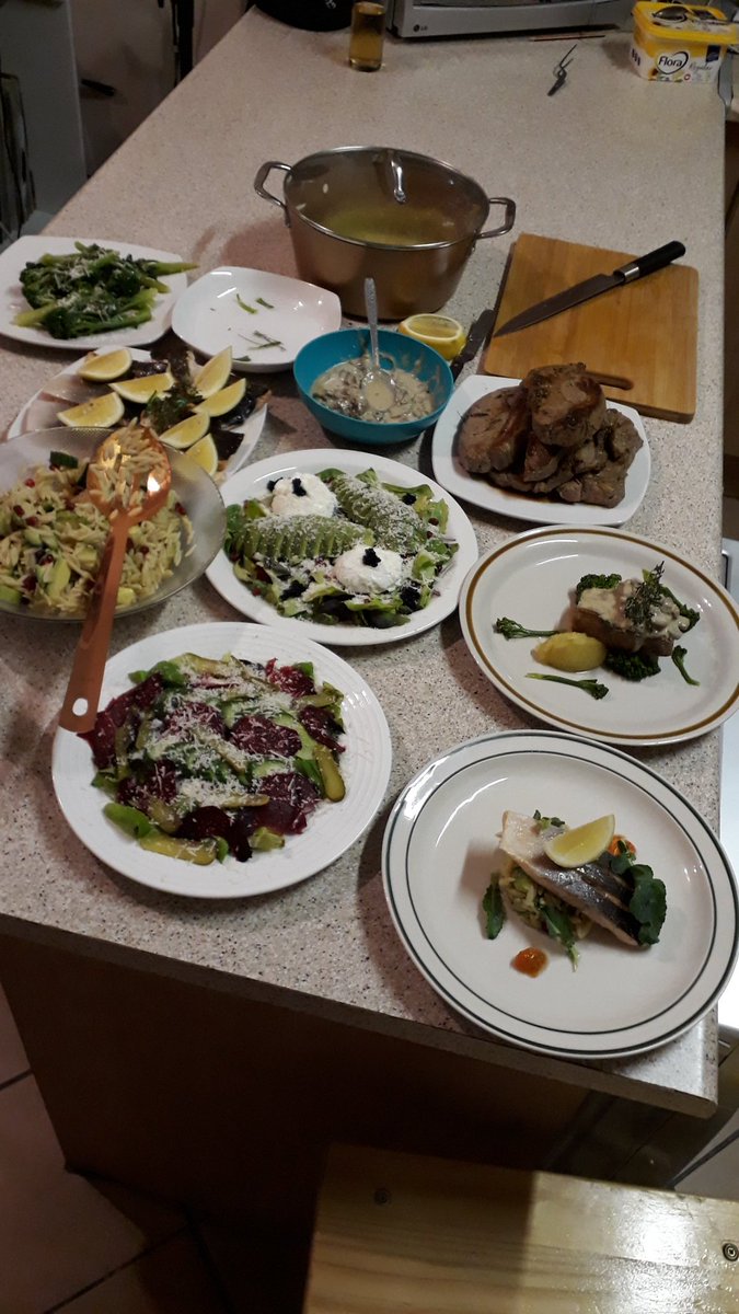 OomKoos_vaal's tweet photo. We have Charlie's kitchen in the vaal, where a professional chef prepares meals live while the dj is busy playing. 

Please subscribe to Charlie's Kitchen on YouTube 

#VaalTwitter https://t.co/0PkYSJs11G