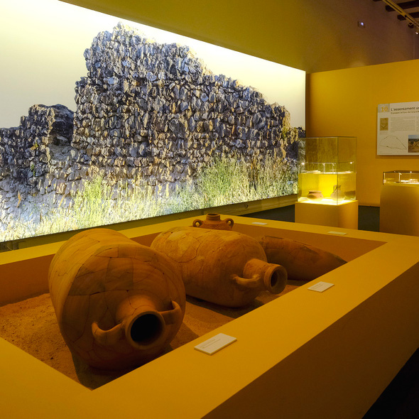 muprevalencia's tweet image. 🏛No vau tindre ocasió de visitar l'exposició 'En temps dels #visigots al territori de València'?

🤗No patiu, tornarem a gaudir d'ella! L’ajornem fins el 26/09/20.

Mentrestant, podeu fer un tast amb aquestes 📸 i el catàleg de l'exposició 👉🏼mupreva.org/pub/1016/va
#MuprevaACasa