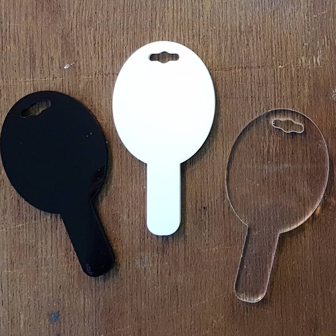 Paperkutz_SA's tweet photo. Our PoKEY™ tool lets you push buttons without touching them. Perfect for use in lifts, card machines, intercoms and ATMs. Available in our online store for R15 each https://t.co/Q9Jkufx9Zo
#coronavirus #staysafe #hygienetool #germfree #touchtool #essentialservice #coronatools https://t.co/O0woER7aem