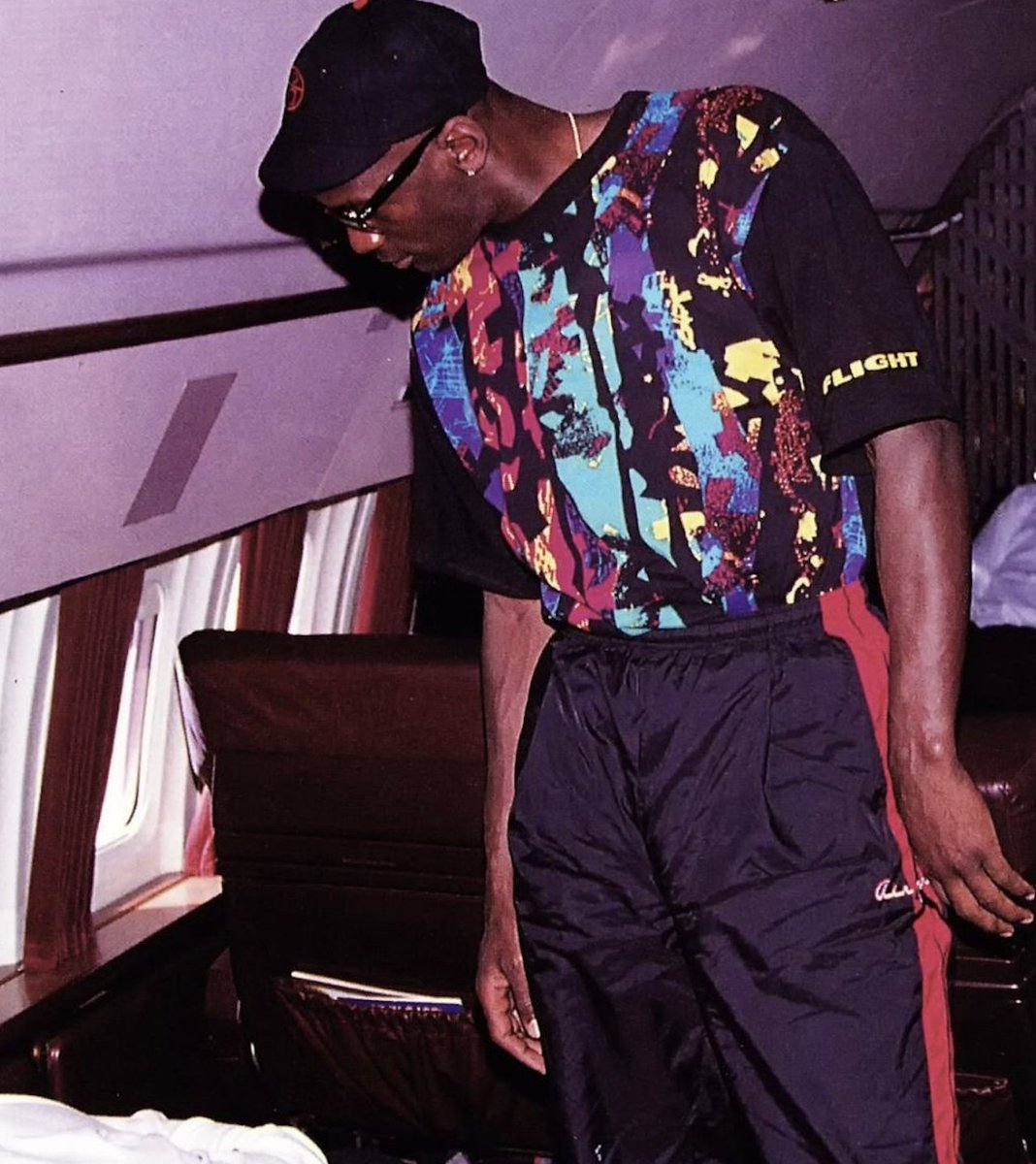 JasmineLWatkins's tweet photo. Mike was getting them 90s fits off tho #TheLastDance https://t.co/udoPgkvg1V