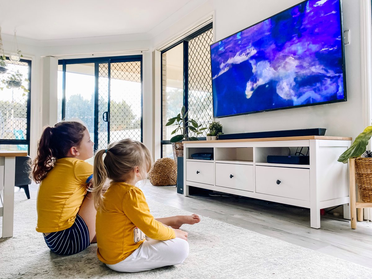 PanasonicAU's tweet photo. We're excited to announce that we've teamed up with SEA LIFE @Sydney_Aquarium to help bring the beauty of our oceans and the experience of visiting the aquarium right into your home! Full Details: https://t.co/GTGrvY7ANO #StayHome #TankTV https://t.co/Vjk6s0vQYz